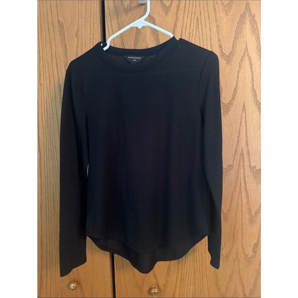 Banana Republic Black Long Sleeve Crewneck Top with Curved Hem